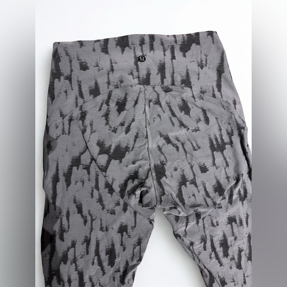 Lululemon InStill High-Rise Tight Activewear Leggings 25” Size 4 - Picture 8 of 9